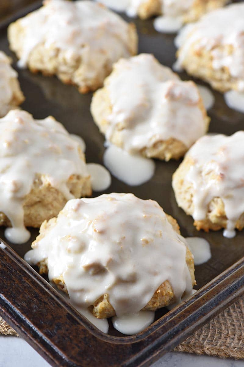 Easy Bisquick Cinnamon Biscuits with Sweet Glaze