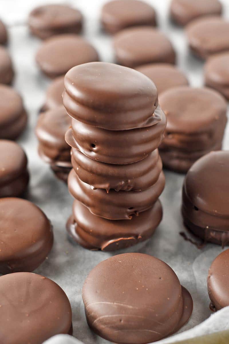 Chocolate Covered Ritz Crackers with Peanut Butter