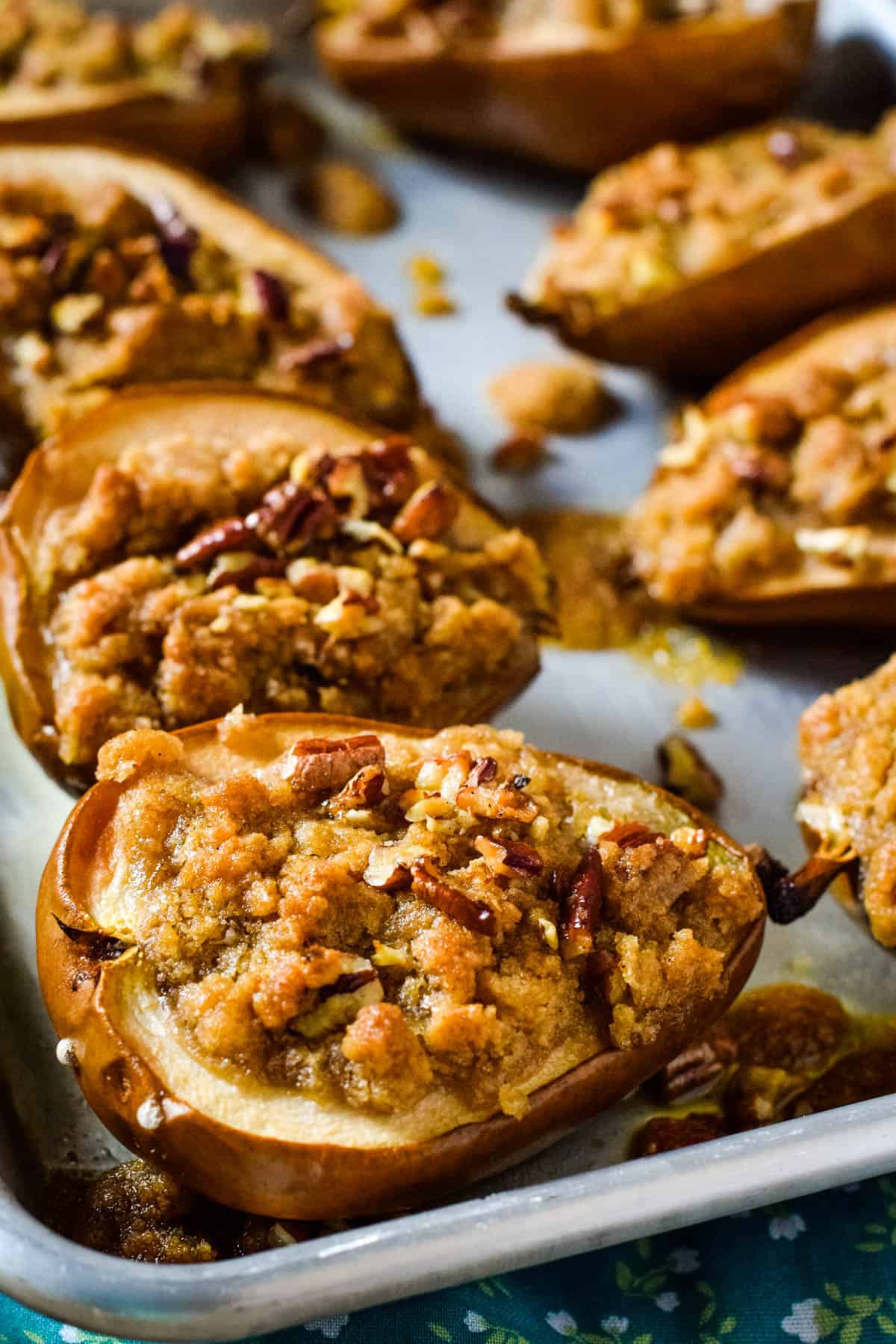 Cinnamon Stuffed Pears without Oats