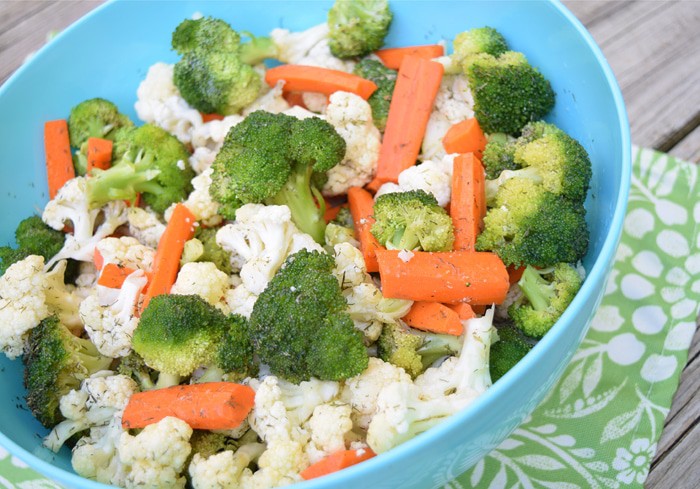 This quick and easy Dill Veggie Finger Salad is such a simple salad and absolutely perfect for summer BBQ's and get togethers. Or for a time like right now when I'm really craving fresh crunchy vegetables. How to make this delicious side dish recipe!