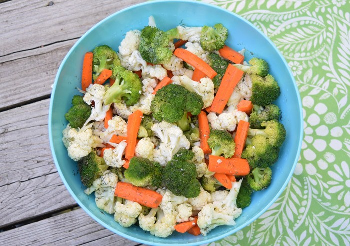 This quick and easy Dill Veggie Finger Salad is such a simple salad and absolutely perfect for summer BBQ's and get togethers. Or for a time like right now when I'm really craving fresh crunchy vegetables. How to make this delicious side dish recipe!