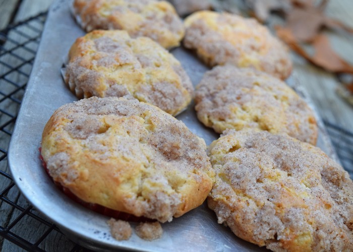 Crumbly Pear Muffins {MamaBuzz - mamabzz.com}