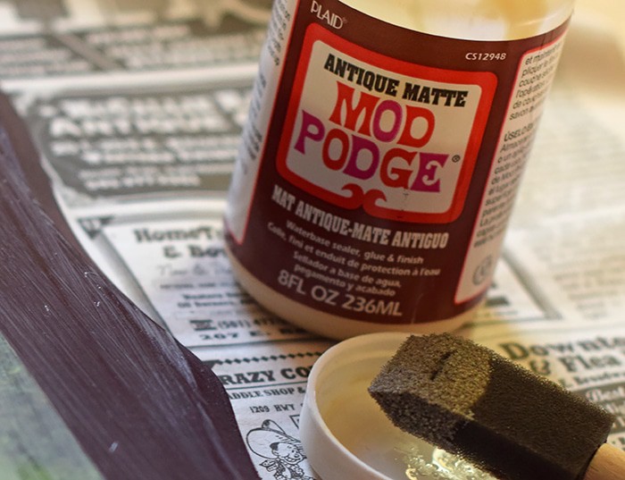 I love me some Mod Podge. Photos are the perfect way to add a meaningful touch to your home decor. Mod Podge pictures on wood to preserve your favorite memories or to create amazing DIY gifts.