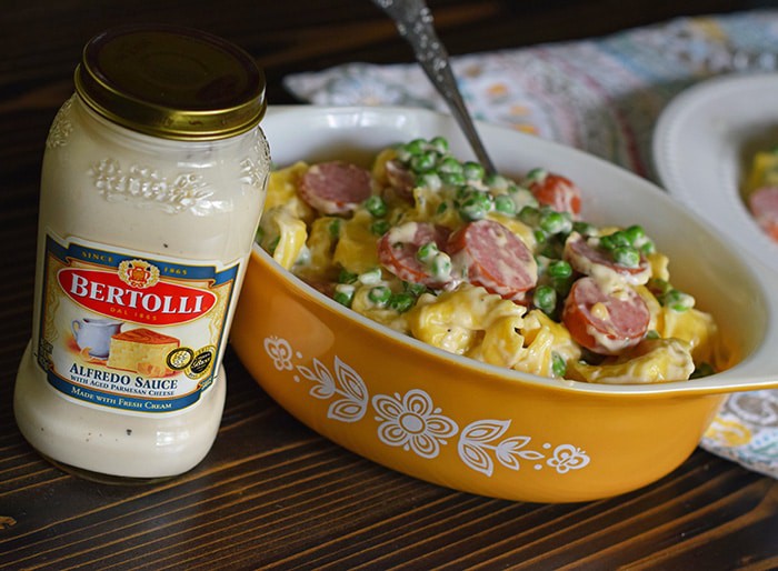 Bring your family back to the dinner table with a spring inspired, Tuscany inspired recipe for Creamy Tortellini Alfredo, a simple family dinner recipe that takes very little time to make, giving you more time with the ones you love. And don’t forget to add a few special touches to the table; after all, it’s the little things in life that are worth celebrating.