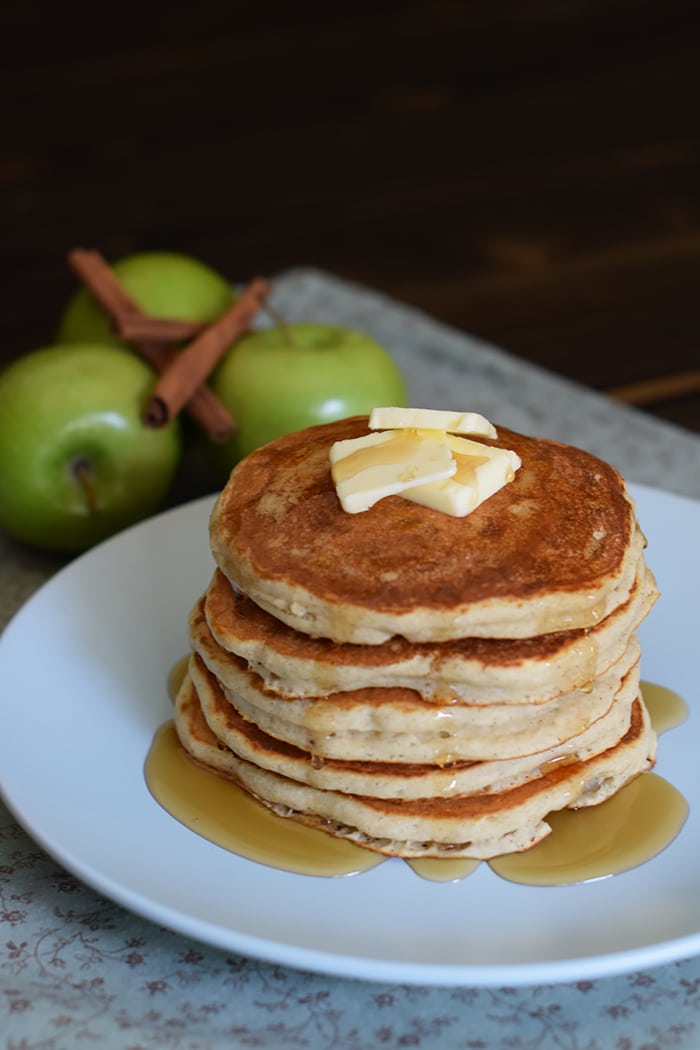 Apple Cinnamon Buttermilk Pancakes