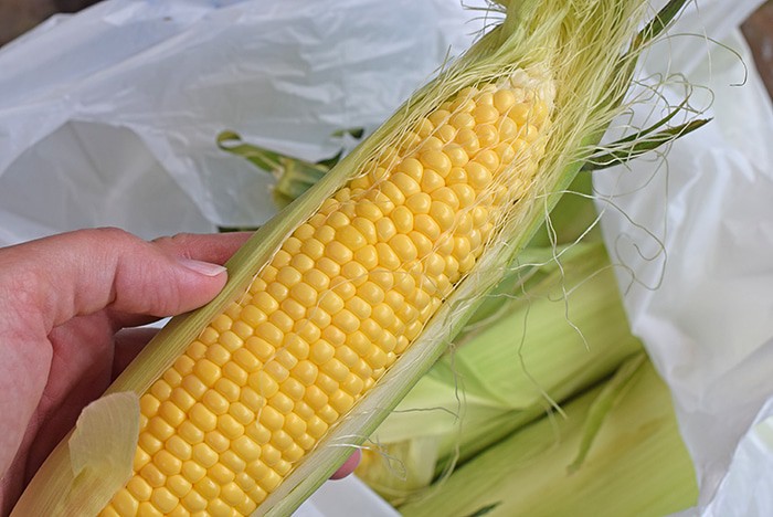 How to make the most delicious Instant Pot corn on the cob. One of my favorite side dish recipes for a timeless food.