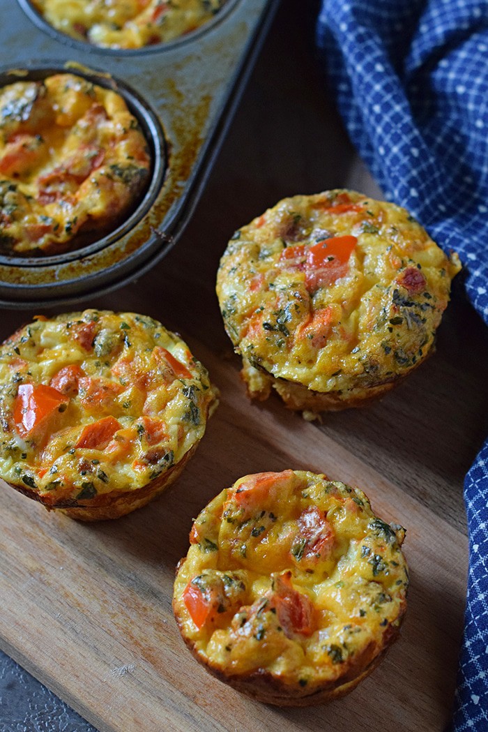 Need a healthy breakfast on the go? Make Bacon, Egg, and Cheese Breakfast Muffin Cups, a delicious low carb breakfast idea.
