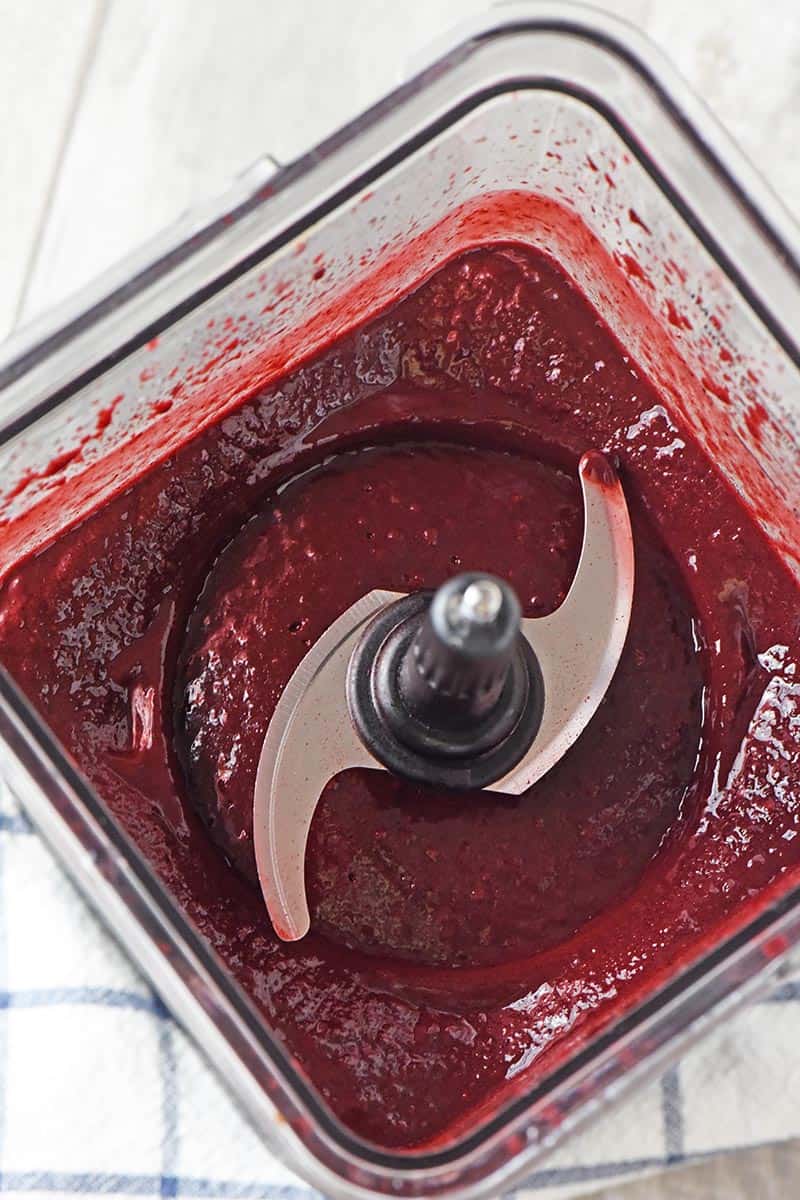 blackberry puree in Ninja blender for blackberry jam recipe