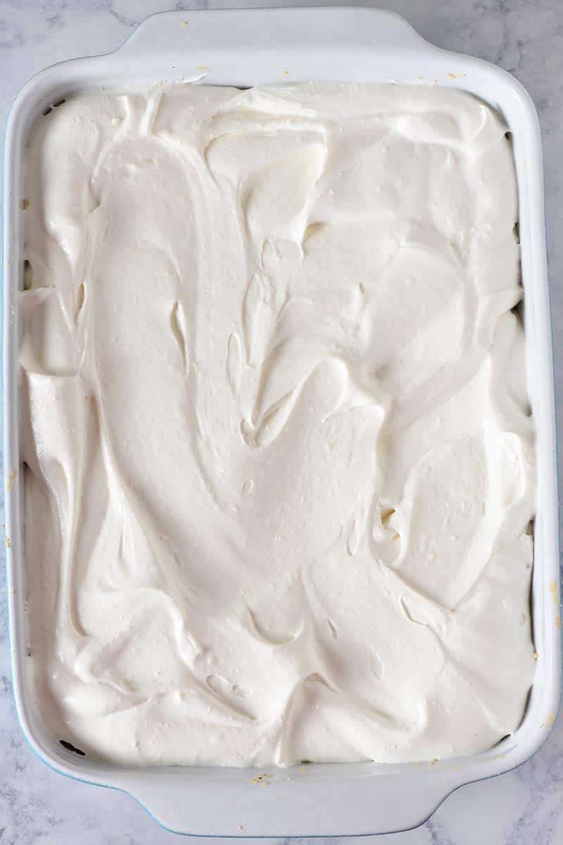 dreamy whipped cream and cream cheese filling for blueberry cream cheese dessert