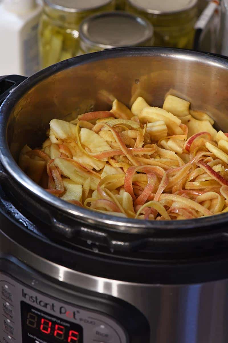 how to make apple juice without a juicer, in your Instant Pot with the whole apple, including core and peelings