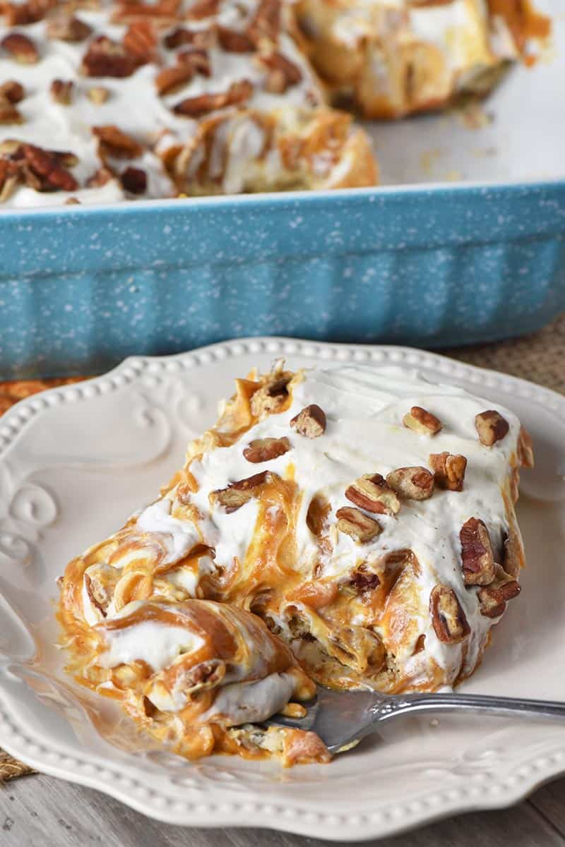 plate of no bake pumpkin dessert, no bake pumpkin pie with cream cheese