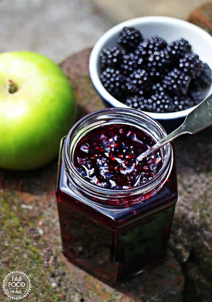 Easy Blackberry and Apple Jam