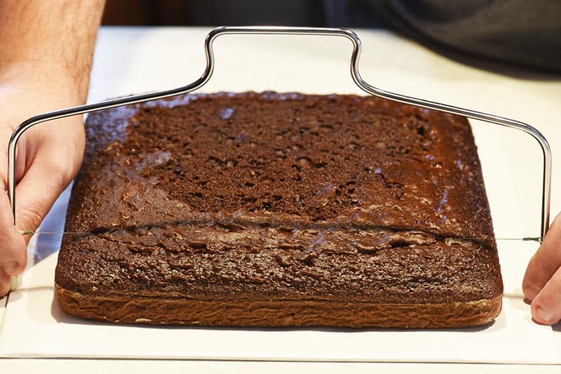 leveling square cake for Minecraft cake recipe with a cake slicer/leveller