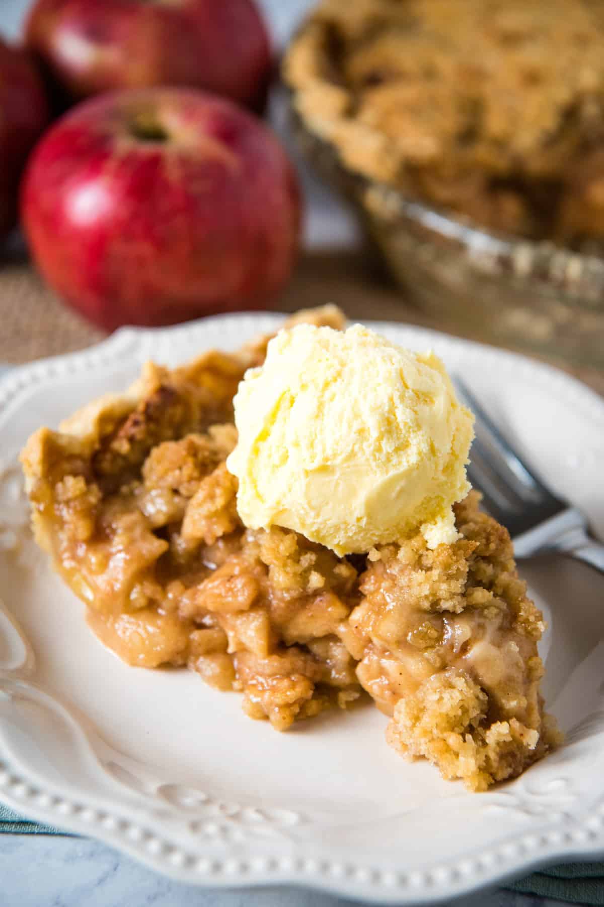 Dutch Apple Crumb Pie