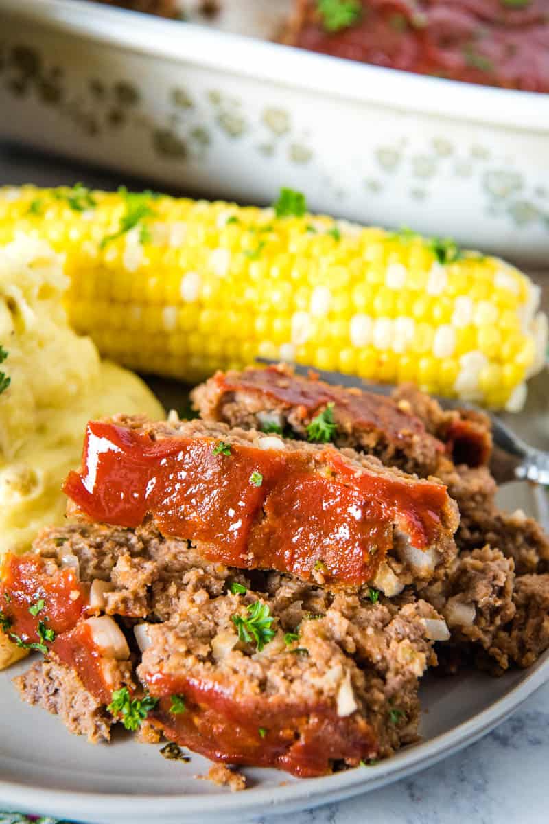 Traditional Meatloaf Recipe with Easy Sauce Topping