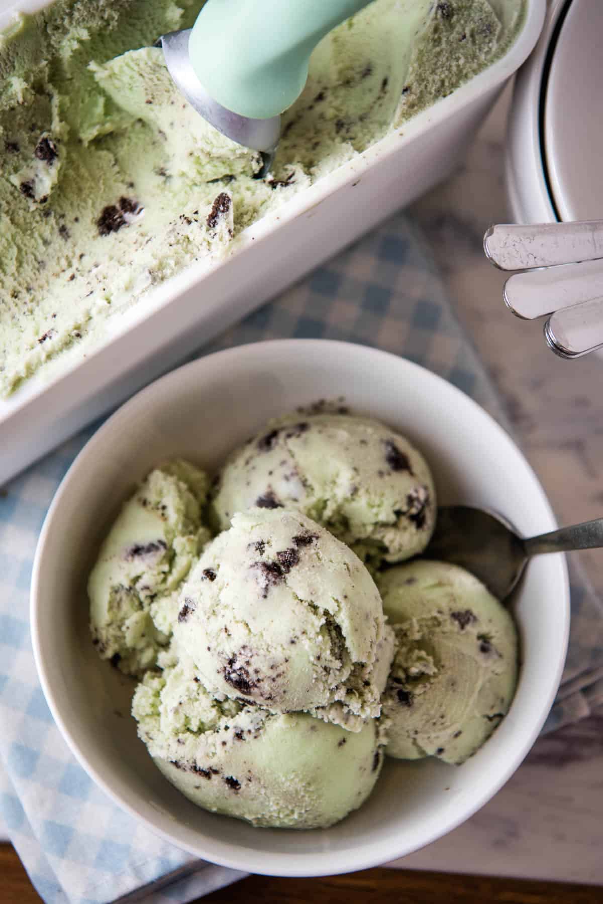 Easy Mint Oreo Ice Cream